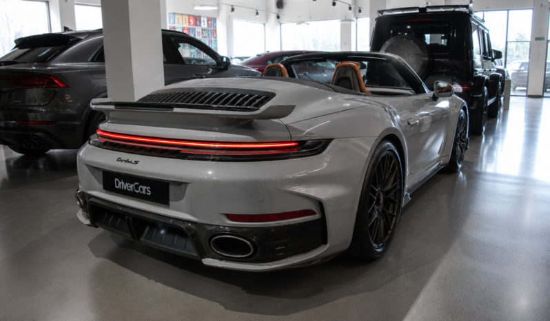Porsche 911 Turbo S Cabriolet lleno