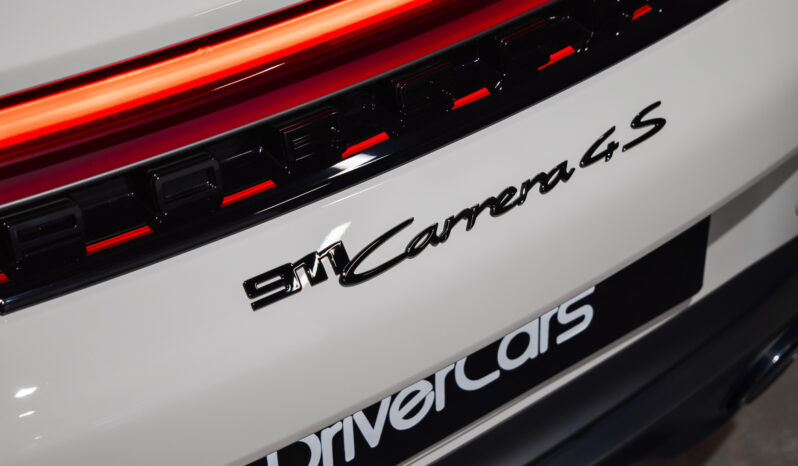 Porsche 911 Carrera 4 S Cabrio lleno