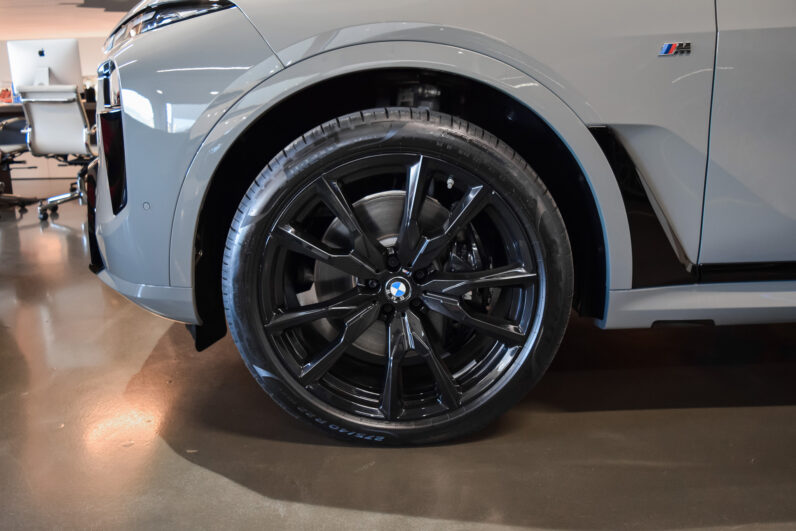 BMW X7 M Sport Pro 7P lleno