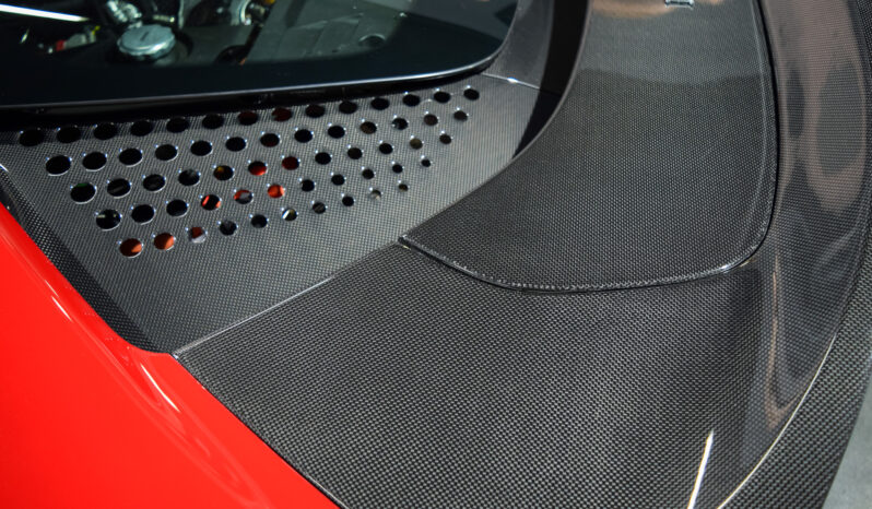 Ferrari SF90 Stradale lleno