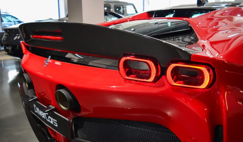 Ferrari SF90 Stradale lleno
