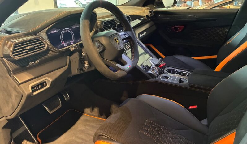 Lamborghini Urus Performante lleno
