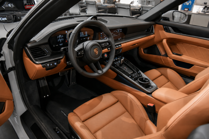 Porsche 911 Turbo S Cabriolet lleno