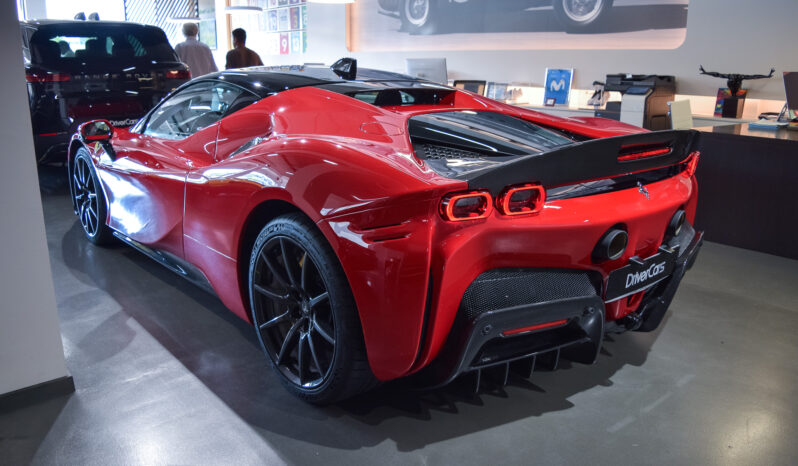 Ferrari SF90 Stradale lleno