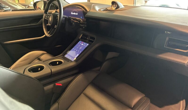 Porsche Taycan Turbo S lleno