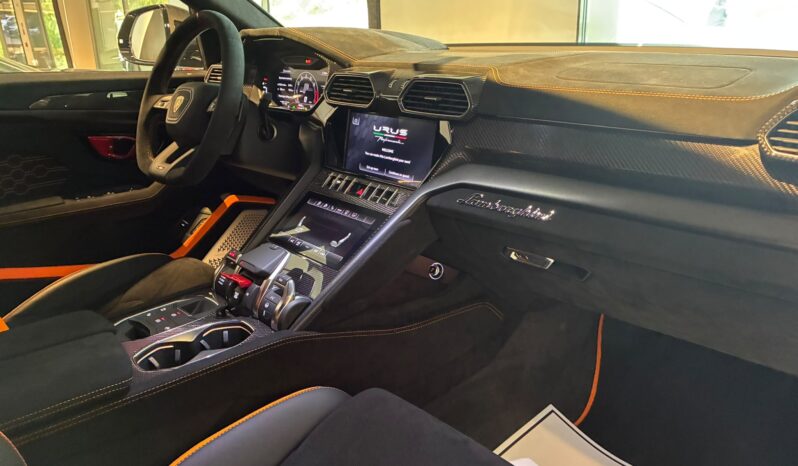 Lamborghini Urus Performante lleno