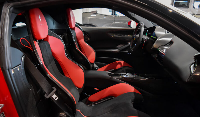 Ferrari SF90 Stradale lleno