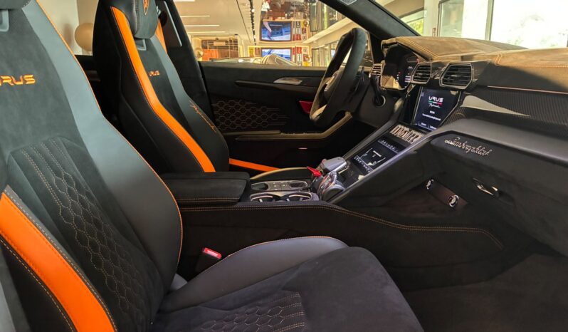 Lamborghini Urus Performante lleno