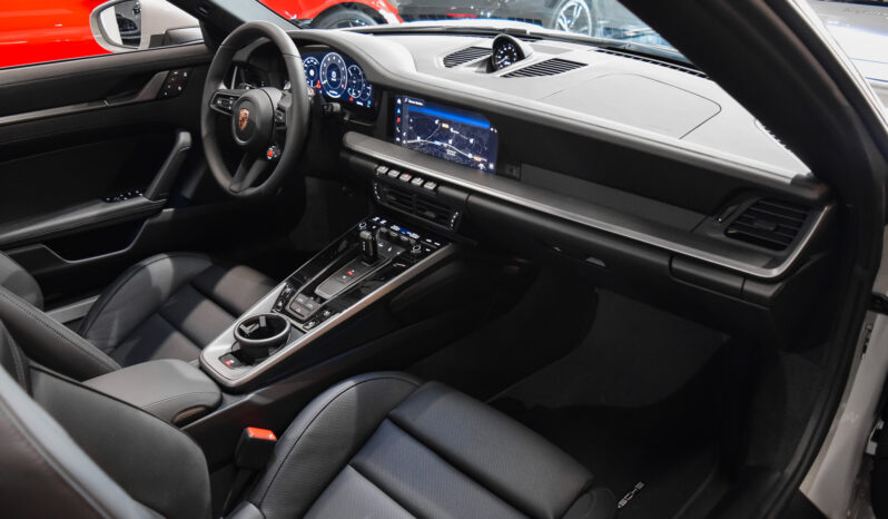 Porsche 911 Carrera 4 S Cabrio lleno