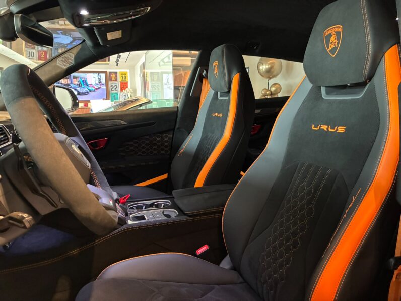 Lamborghini Urus Performante lleno