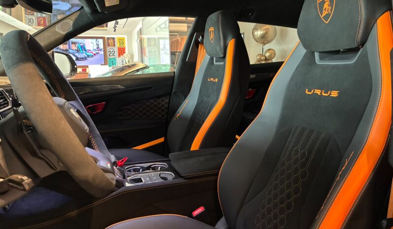 Lamborghini Urus Performante lleno