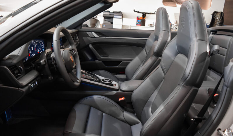 Porsche 911 Carrera 4 S Cabrio lleno