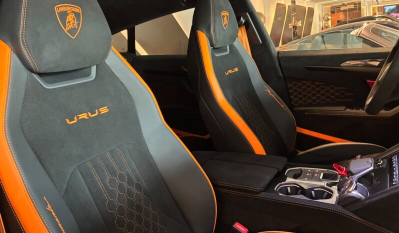 Lamborghini Urus Performante lleno