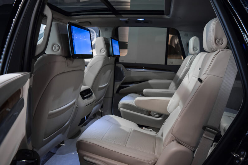 Cadillac Escalade 6.2 V8 Platinum Luxury SWB lleno