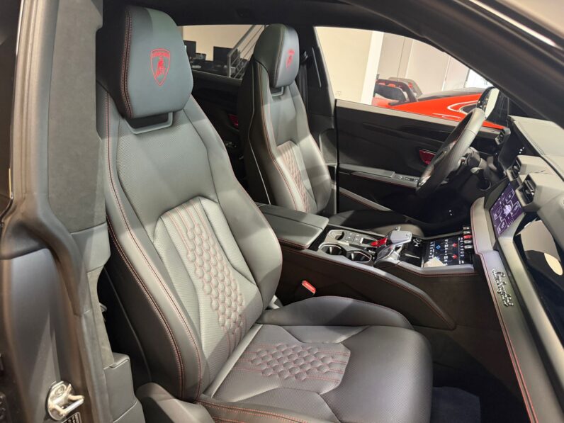 Lamborghini Urus SE lleno