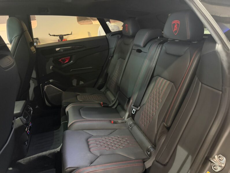 Lamborghini Urus SE lleno