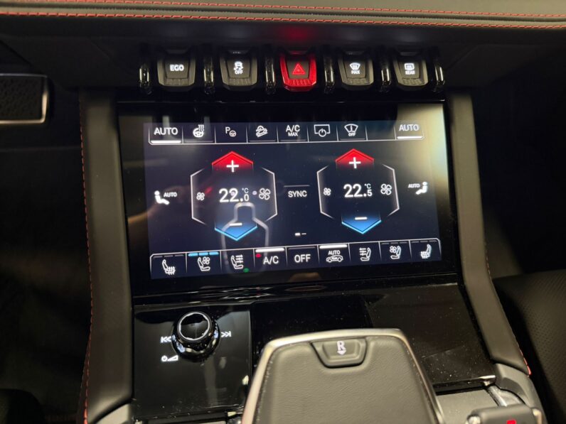 Lamborghini Urus SE lleno