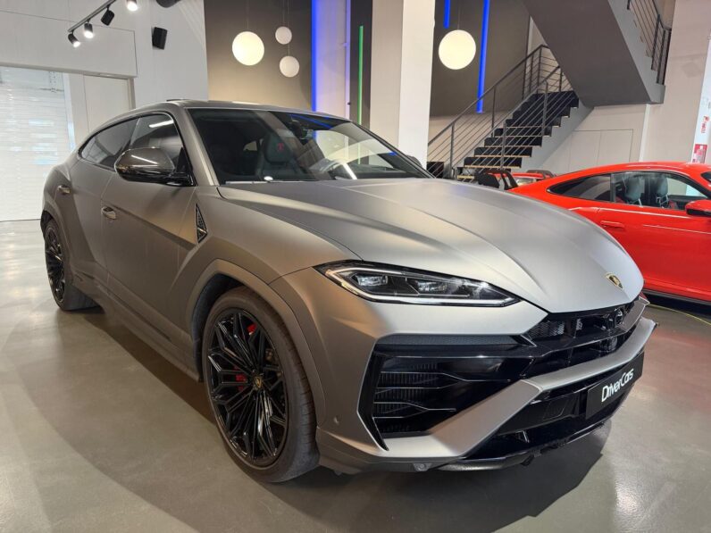 Lamborghini Urus SE lleno