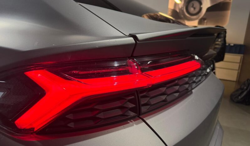 Lamborghini Urus SE lleno