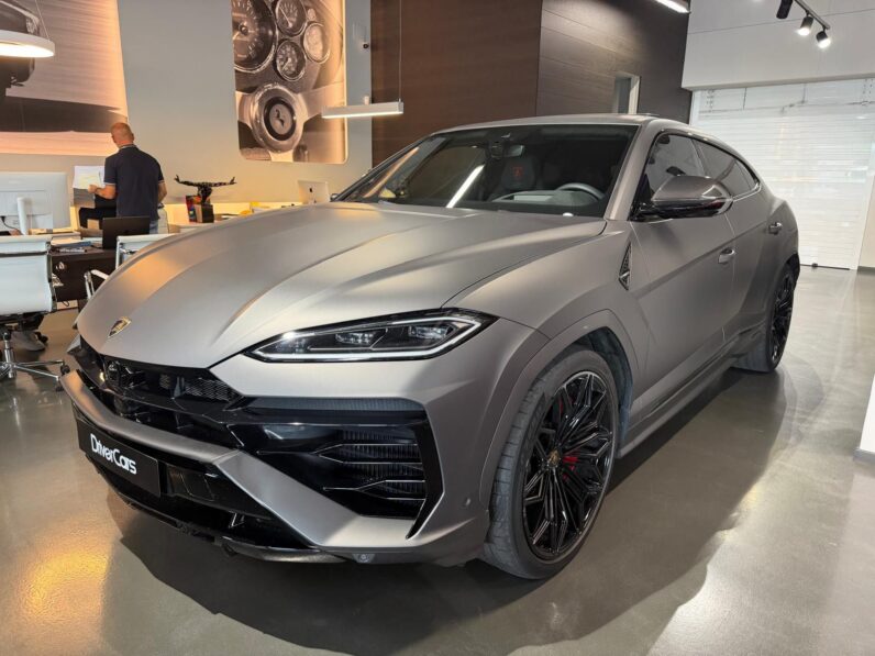Lamborghini Urus SE lleno