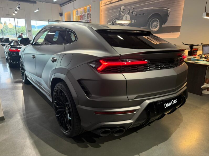 Lamborghini Urus SE lleno