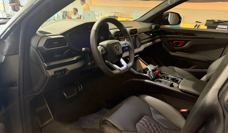 Lamborghini Urus SE lleno