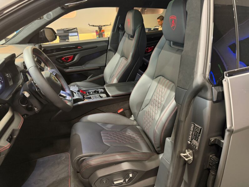 Lamborghini Urus SE lleno