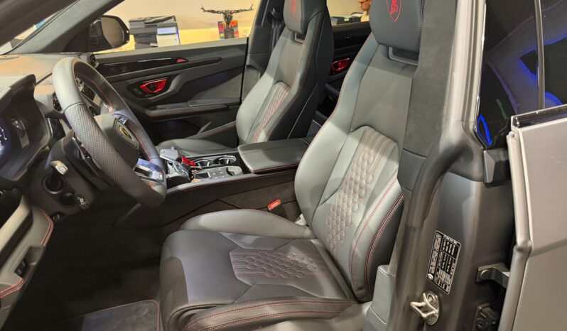 Lamborghini Urus SE lleno