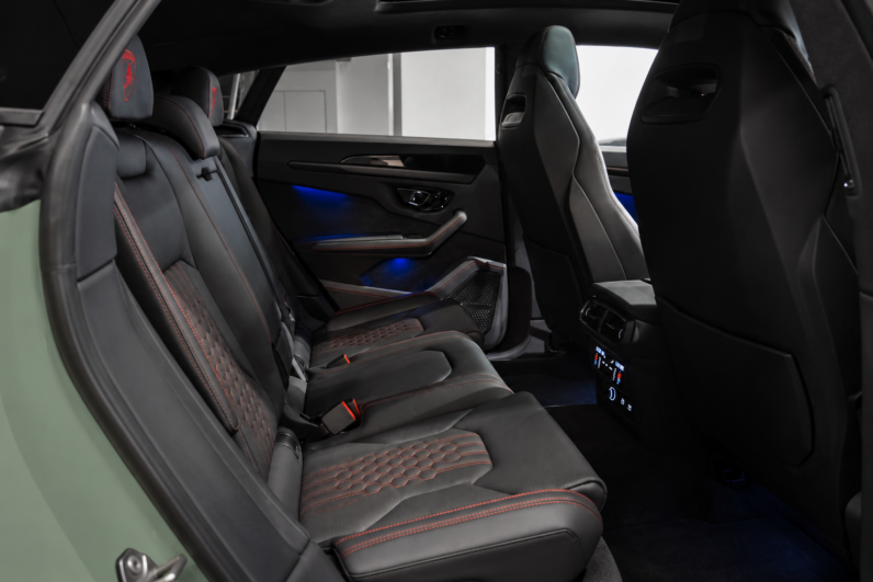 Lamborghini Urus SE lleno