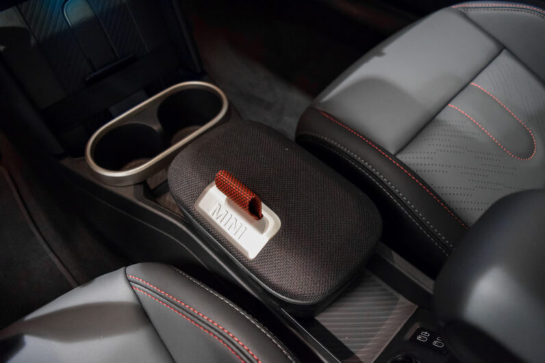 Mini John Cooper Works lleno