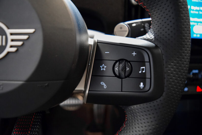 Mini John Cooper Works lleno