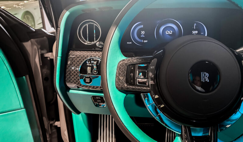 Rolls Royce Cullinan Black Badge lleno
