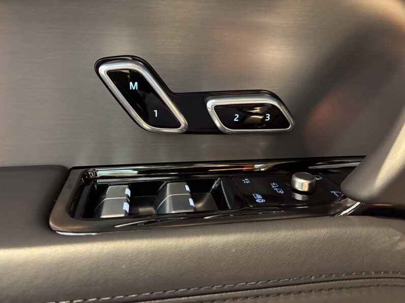 Range Rover Sport Momentum 3.0 PHEV Dynamic SE 460 lleno