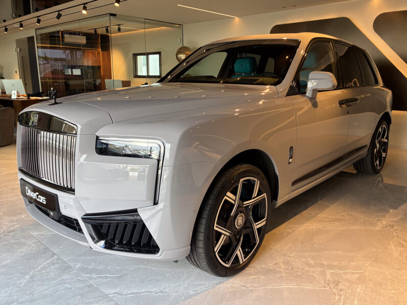 Rolls Royce Cullinan Black Badge lleno
