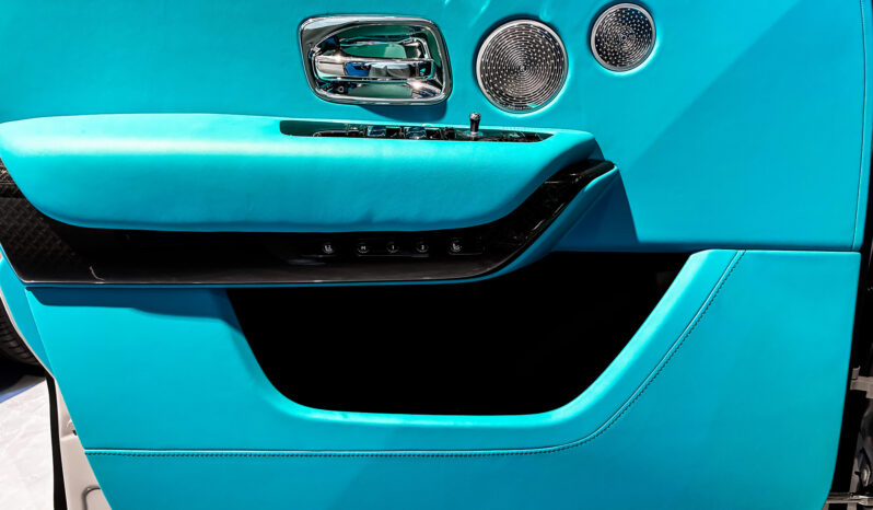 Rolls Royce Cullinan Black Badge lleno