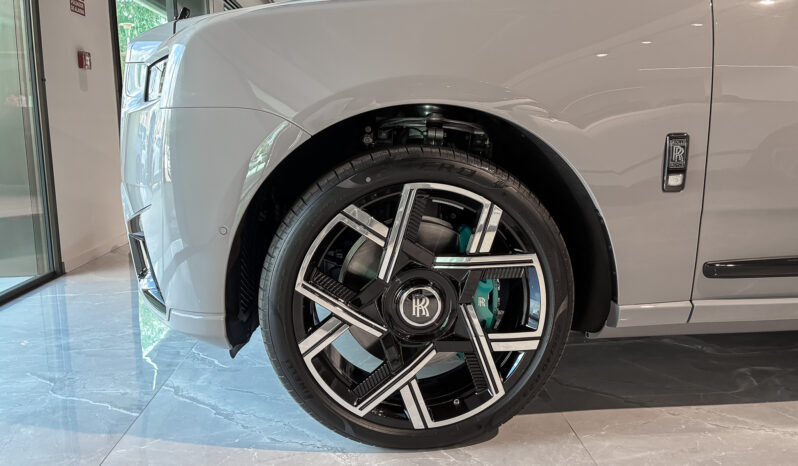 Rolls Royce Cullinan Black Badge lleno