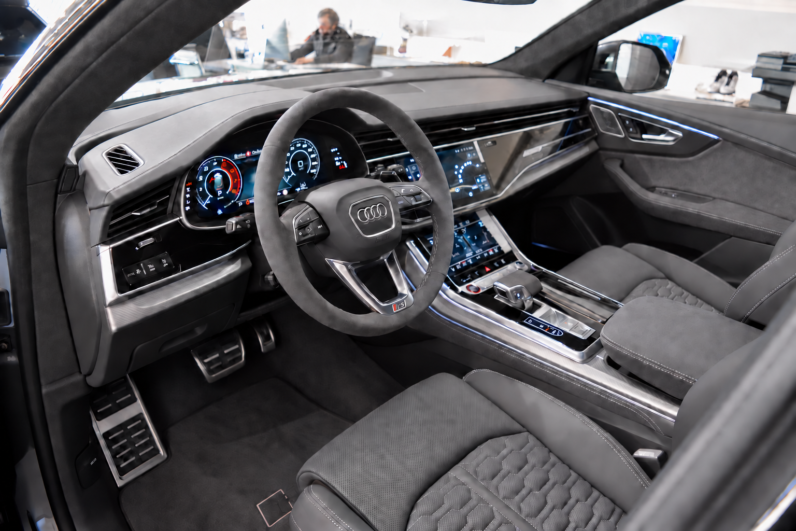 Audi RSQ8 Performance lleno