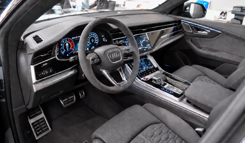 Audi RSQ8 Performance lleno