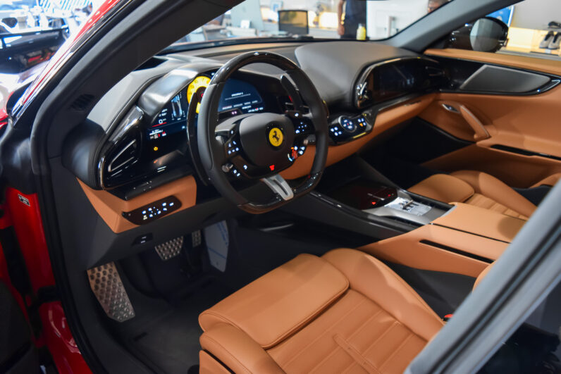 Ferrari Purosangue MY26 lleno