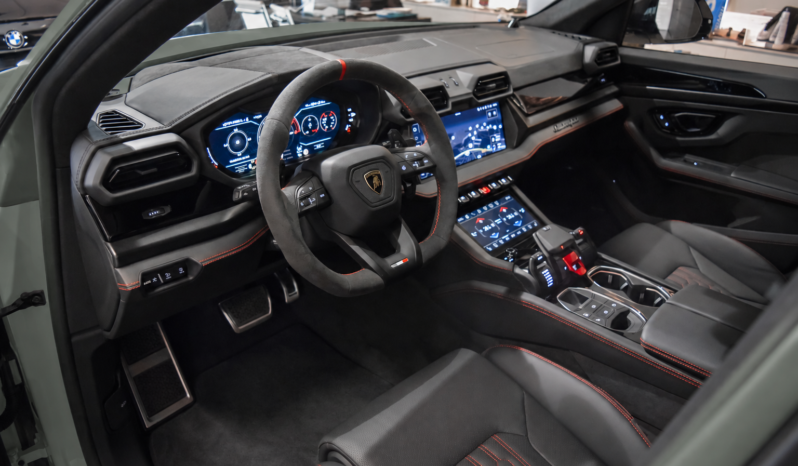 Lamborghini Urus SE lleno