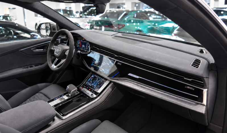 Audi RSQ8 Performance lleno