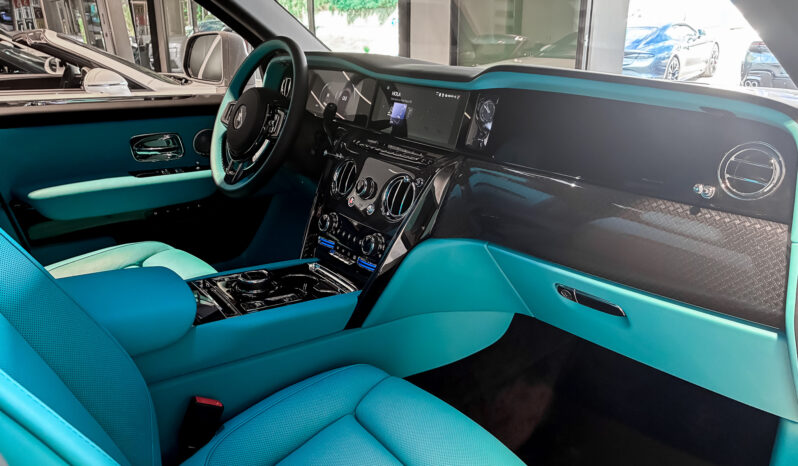 Rolls Royce Cullinan Black Badge lleno