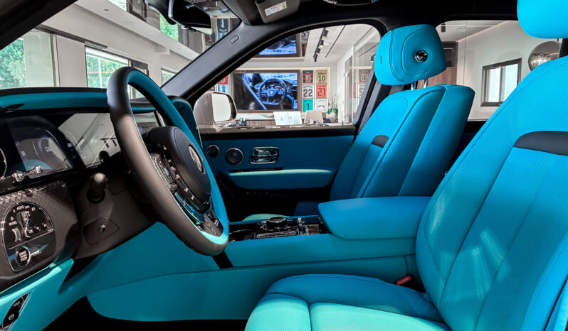 Rolls Royce Cullinan Black Badge lleno