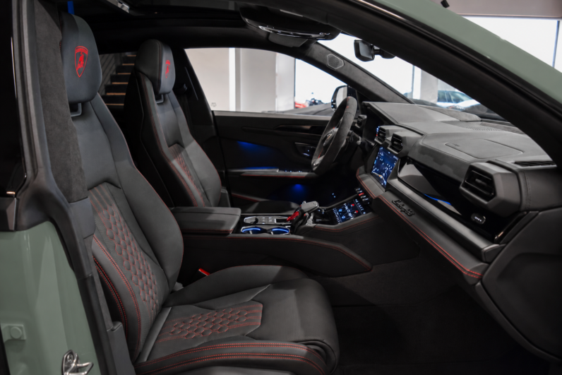 Lamborghini Urus SE lleno