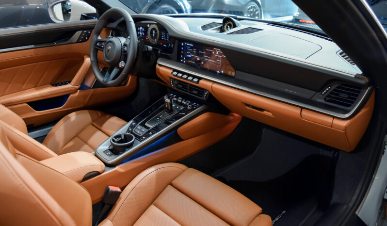 Porsche 911 Turbo S Cabrio lleno
