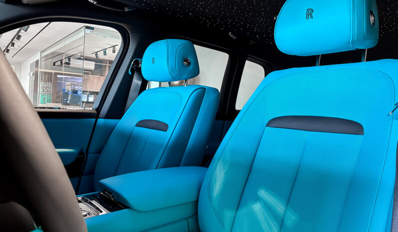 Rolls Royce Cullinan Black Badge lleno