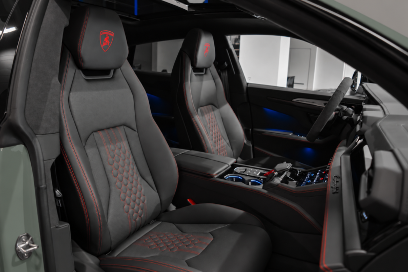 Lamborghini Urus SE lleno
