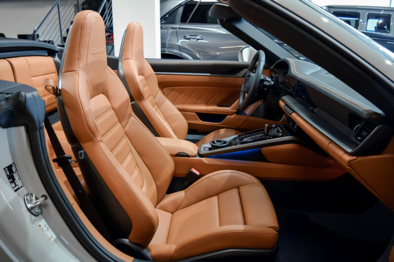 Porsche 911 Turbo S Cabrio lleno