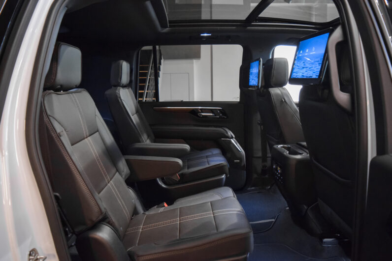 Chevrolet Suburban High Country lleno