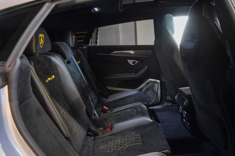 Lamborghini Urus Performante lleno